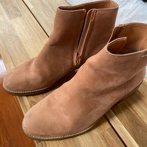 Clark’s Women’s Amara Boot Sz 8 Sandstone